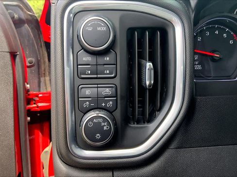 Used 2021 Chevrolet Silverado 1500 LT Trail Boss w/ Convenience Package II AWD/4WD image 34
