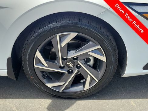 Used 2025 Hyundai Elantra Sport FWD image 25