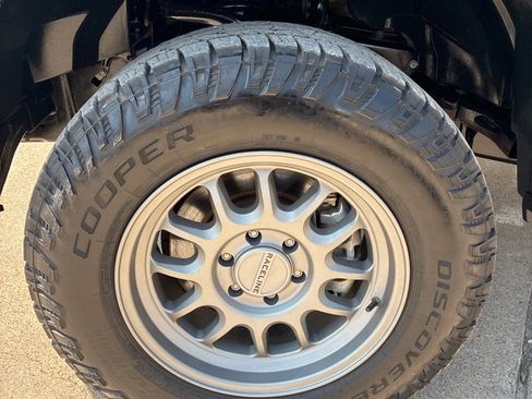 Used 2017 Ford F150 XLT w/ Equipment Group 302A Luxury image 18