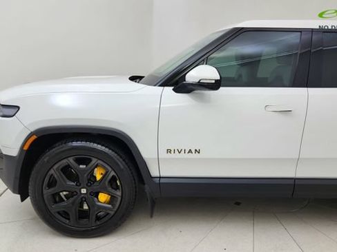 Used 2025 Rivian R1T Premium AWD/4WD image 4