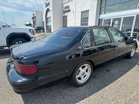 Used 1995 Chevrolet Impala SS RWD image 5