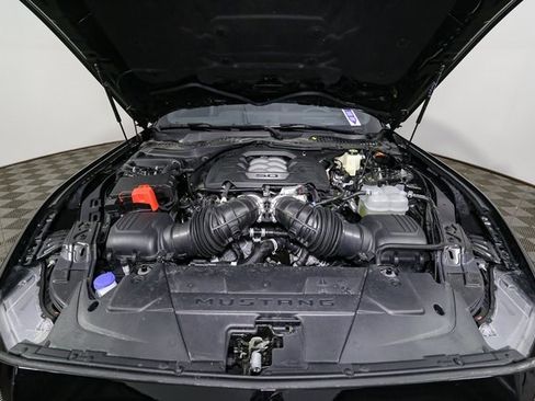 Used 2025 Ford Mustang GT Premium image 5