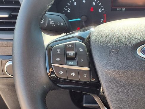 Used 2022 Ford Escape SE w/ Cold Weather Package image 18