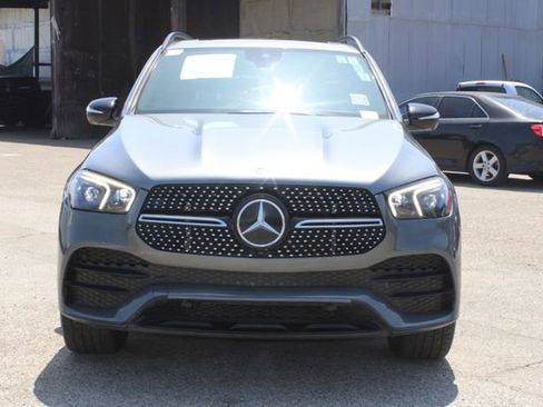Used 2023 Mercedes-Benz GLE 450 4MATIC w/ AMG Line Exterior image 2