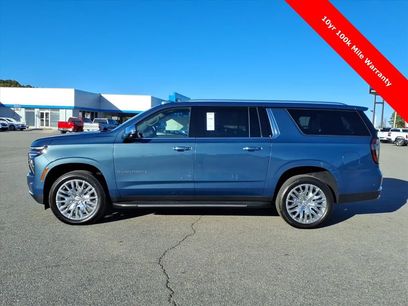 New 2026 Chevrolet Suburban Premier w/ Sun And Tow Package