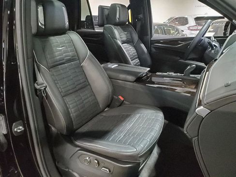 Used 2023 Cadillac Escalade Sport Platinum image 14