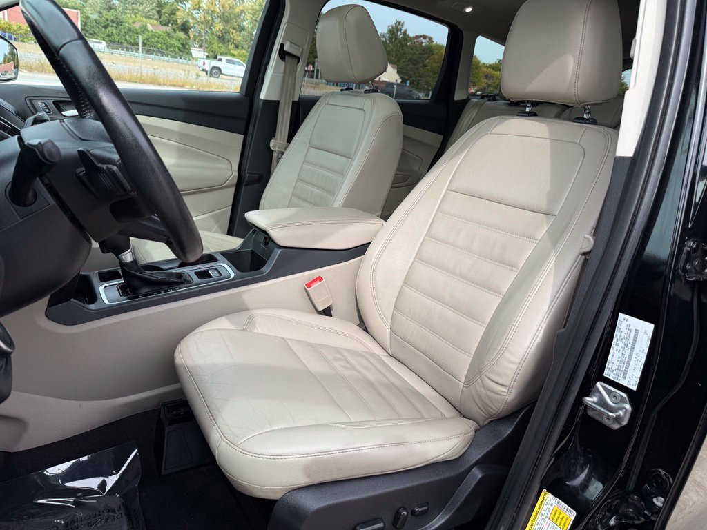 Used 2017 Ford Escape Titanium AWD/4WD image 24