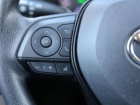 Used 2022 Toyota RAV4 LE image 39