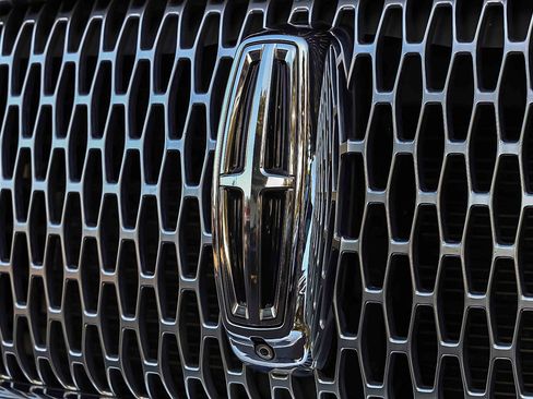 Used 2020 Lincoln Navigator L Black Label w/ Cargo Convenience Package AWD/4WD image 32