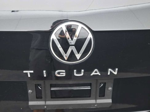 Used 2022 Volkswagen Tiguan SE R-Line AWD/4WD image 29