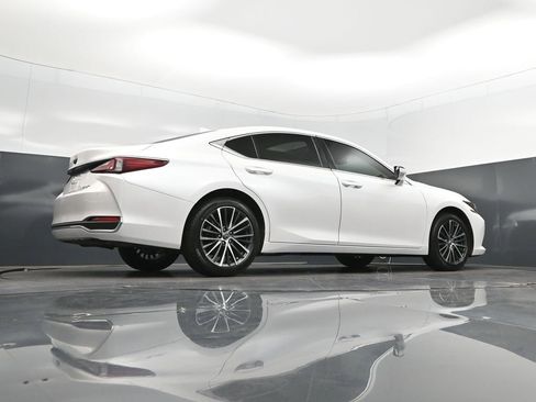 Certified 2024 Lexus ES 250 w/ Premium Package image 42