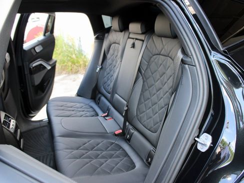 Used 2025 BMW X6 xDrive40i image 23