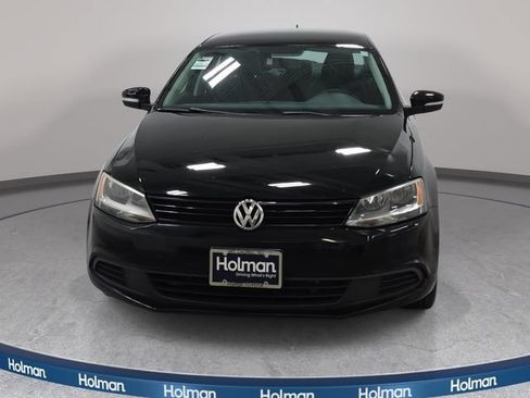 Used 2011 Volkswagen Jetta SE FWD image 3