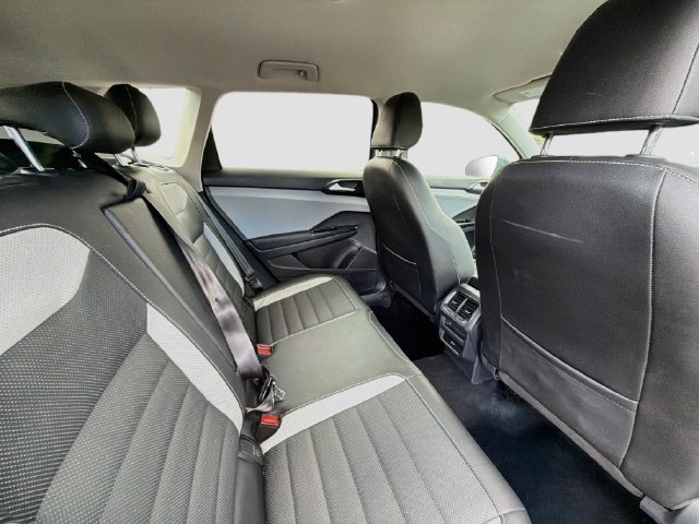 Used 2022 Volkswagen Taos SEL AWD/4WD image 26