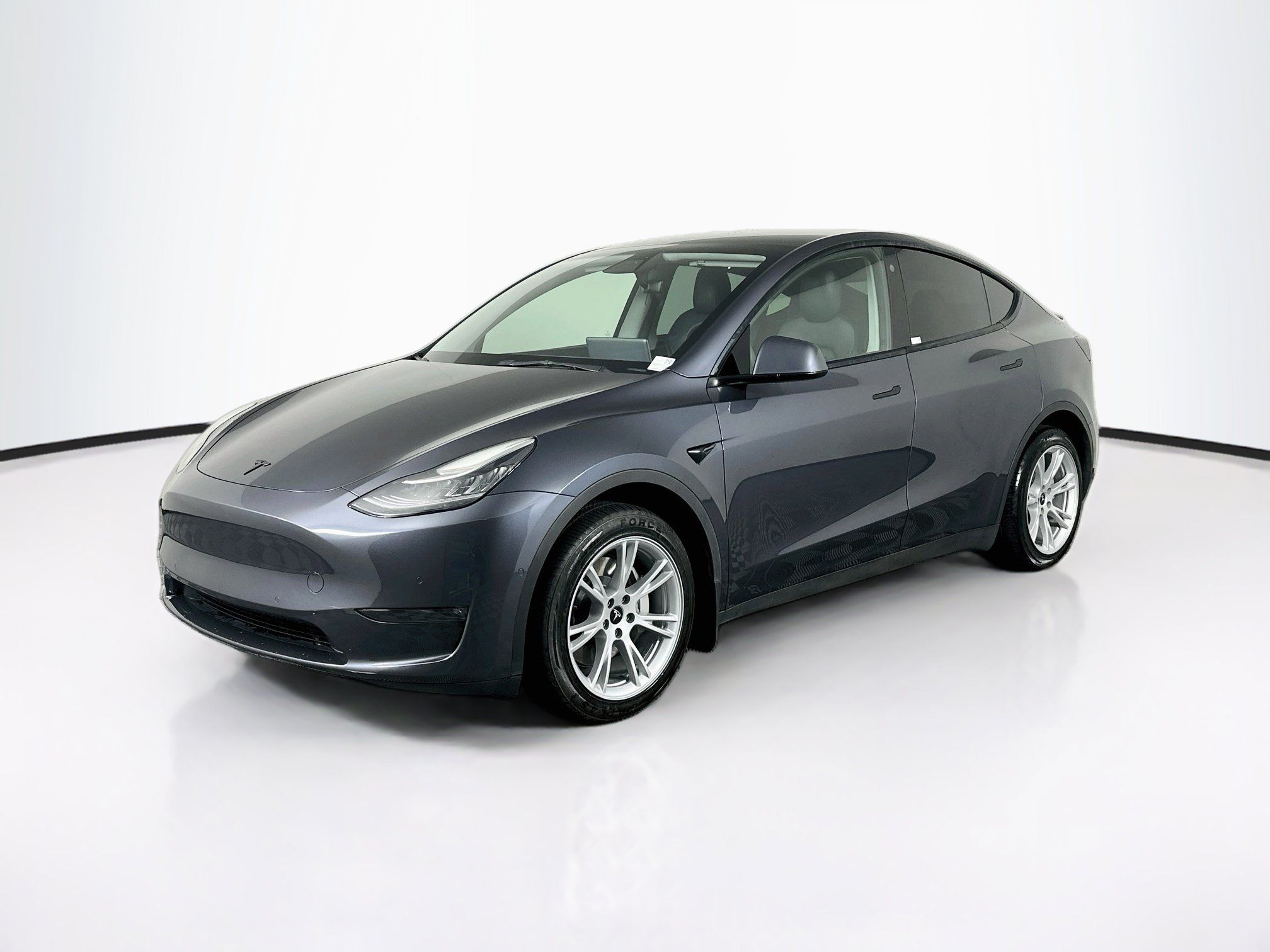 Used 2022 Tesla Model Y Long Range AWD/4WD image 3