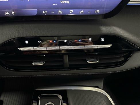 New 2026 Buick Enclave Sport Touring w/ Power Package image 22