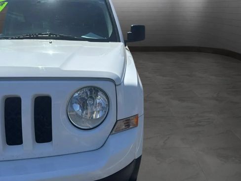 Used 2017 Jeep Patriot Sport FWD image 31