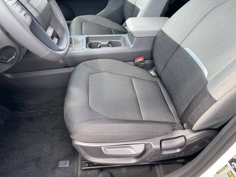 New 2027 Kia Seltos LX FWD image 21