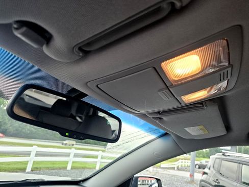 Used 2013 Kia Sorento LX w/ Convenience Pkg image 17