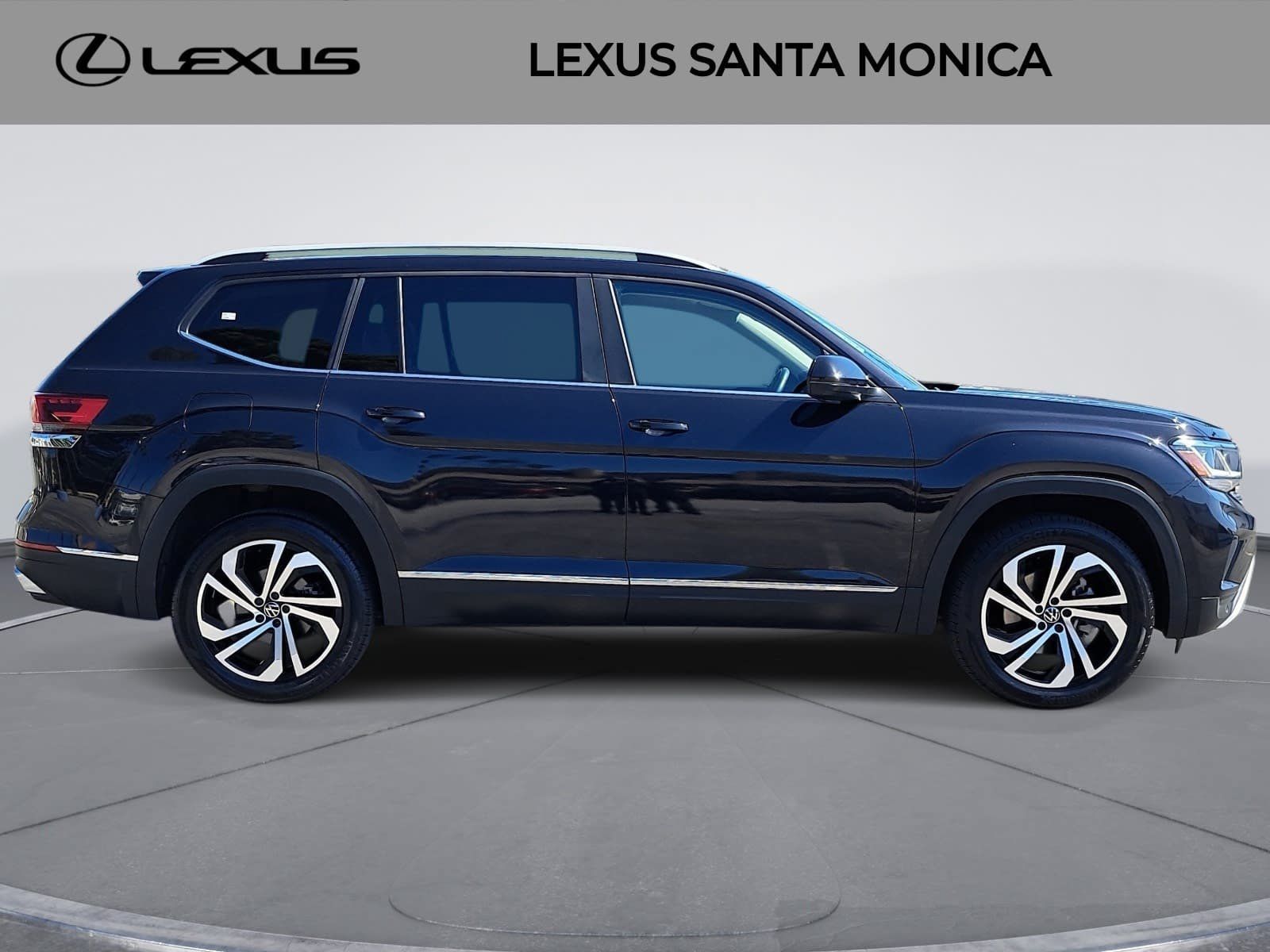 Used 2022 Volkswagen Atlas SEL AWD/4WD image 4