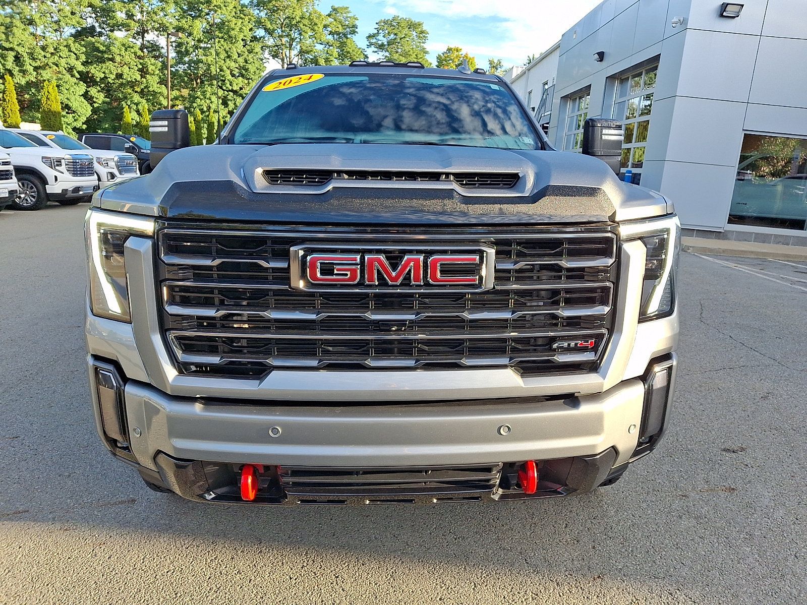 Used 2024 GMC Sierra 2500 AT4 w/ AT4 Premium Plus Package AWD/4WD image 2