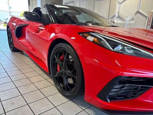 Used 2021 Chevrolet Corvette Stingray Premium Conv w/ Z51 Performance Package RWD image 20