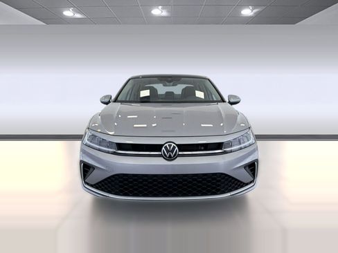 Used 2025 Volkswagen Jetta SE FWD image 6