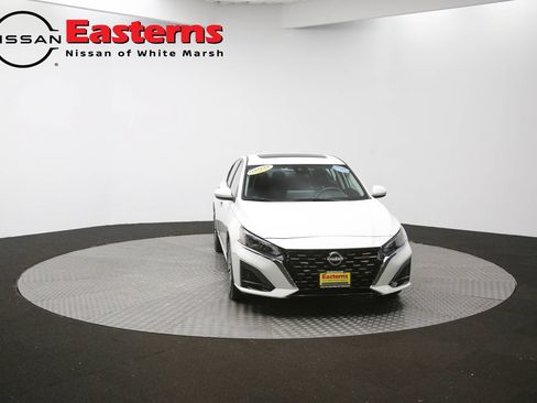 Used 2024 Nissan Altima 2.5 SV w/ SV Premium Package AWD/4WD image 51