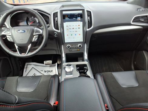 Used 2023 Ford Edge ST w/ Equipment Group 401A image 12