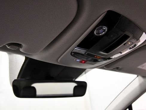 Certified 2025 Kia Sorento SX image 31