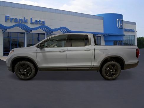 New 2026 Honda Ridgeline Black Edition image 2