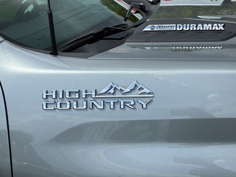 Used 2025 Chevrolet Silverado 3500 High Country w/ High Country Premium Package AWD/4WD image 8