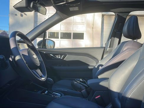 Certified 2025 Subaru Forester Limited image 13