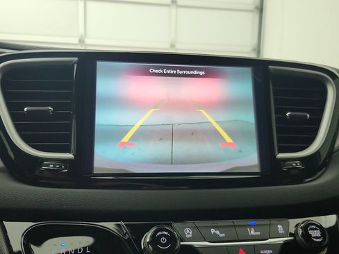 New 2027 Chrysler Pacifica LX FWD image 24