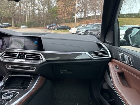 Used 2022 BMW X5 M50i w/ Executive Package image 18
