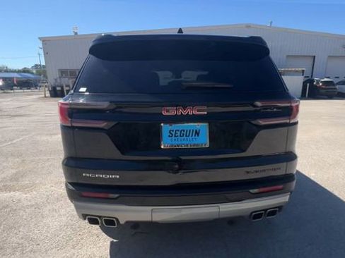Used 2025 GMC Acadia Elevation image 7