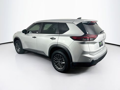 Used 2025 Nissan Rogue S FWD image 5