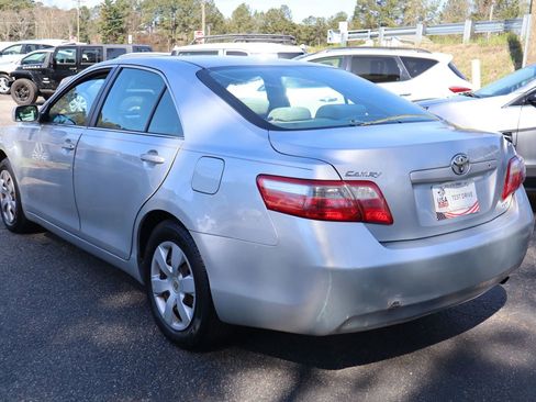 Used 2007 Toyota Camry LE image 4