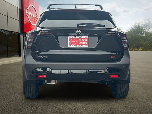 New 2026 Nissan Kicks SR image 8