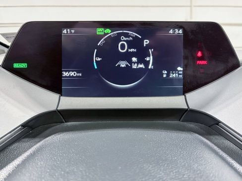 Used 2025 Toyota Prius Plug-In Hybrid image 8