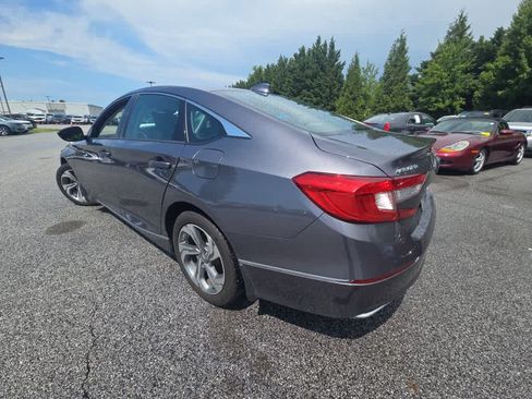 Used 2018 Honda Accord EX image 10
