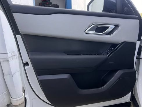 Used 2024 Land Rover Range Rover Velar Dynamic SE AWD/4WD image 10