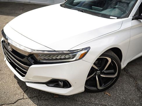 Used 2022 Honda Accord Sport image 2