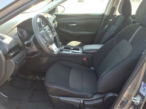 Used 2024 Nissan Sentra SV FWD image 14
