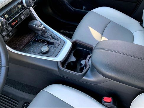 Used 2020 Toyota RAV4 Limited w/ All Weather Liner Package AWD/4WD image 16
