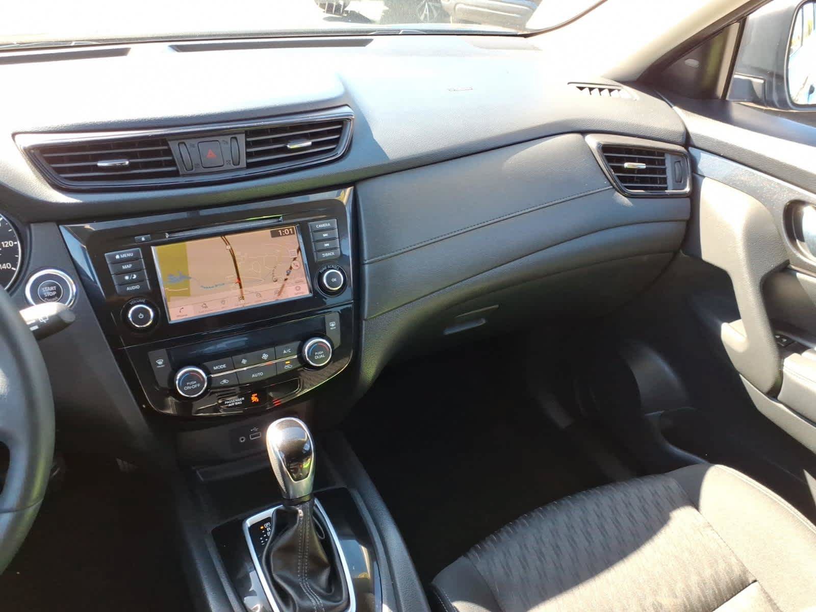 Used 2018 Nissan Rogue SV w/ Premium Package AWD/4WD image 15