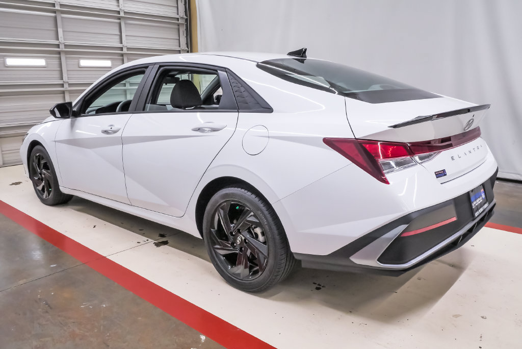 Certified 2026 Hyundai Elantra Sport FWD image 8