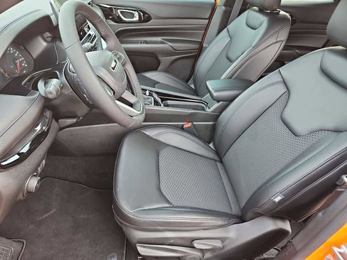 New 2026 Jeep Compass Latitude image 17