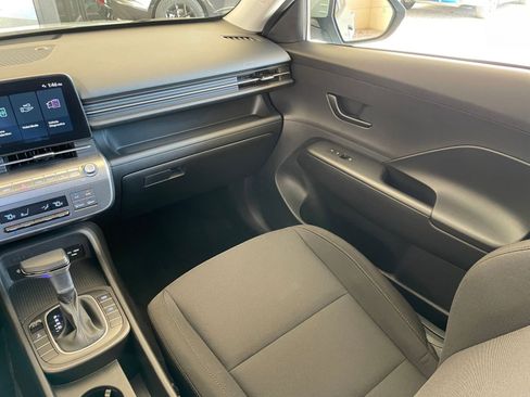 Used 2025 Hyundai Kona SEL image 36