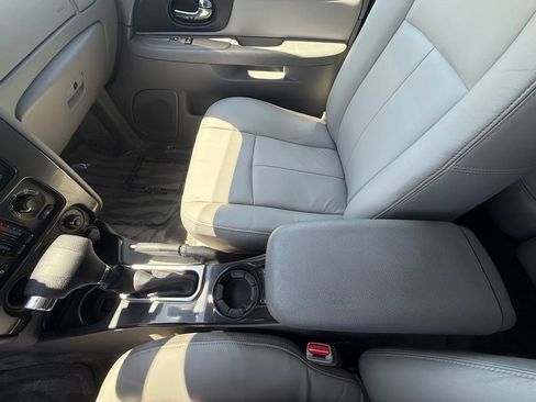 Used 2007 GMC Envoy SLE RWD image 13